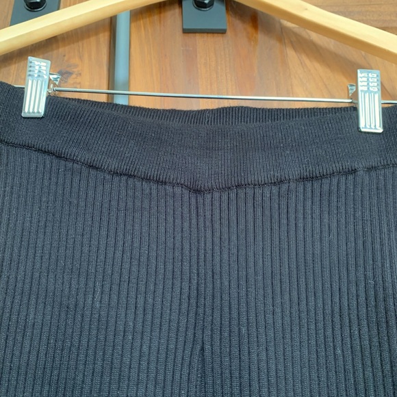 Brunette The Label BTL ribbed heavy knit pants - Picture 2 of 5